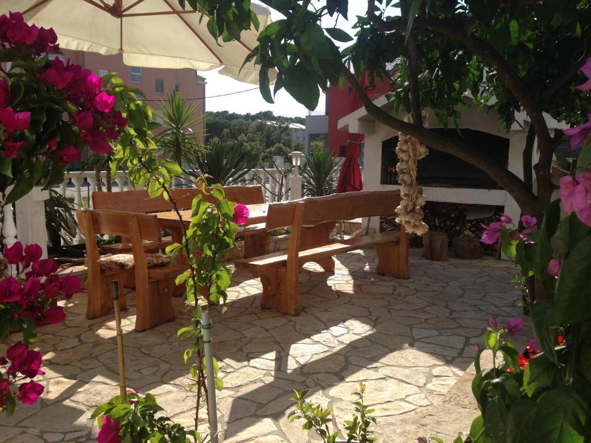 Apartmani Slavica Biograd Na Moru Exteriér fotografie
