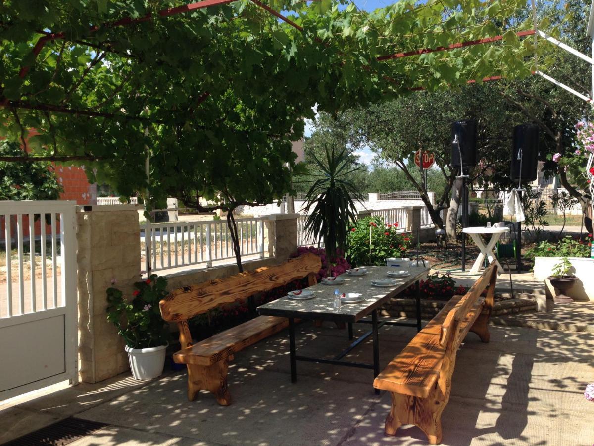 Apartmani Slavica Biograd Na Moru Exteriér fotografie